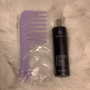 Monat Renew Shampoo and comb